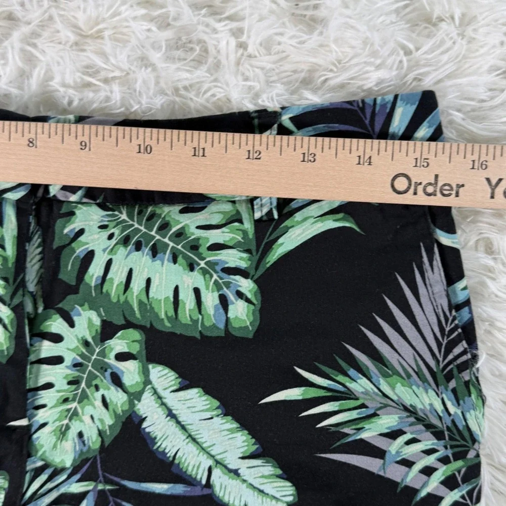 Cynthia Rowley Womens Tropical Leaf Print‎ Black Shorts Size 6 - Picture 6 of 11
